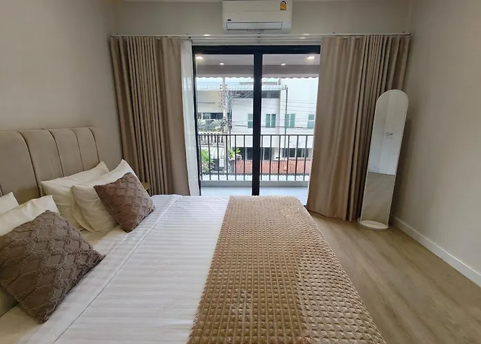 度假居 Ekkamai 5br Town House Private Onsen Vvbkk35 曼谷