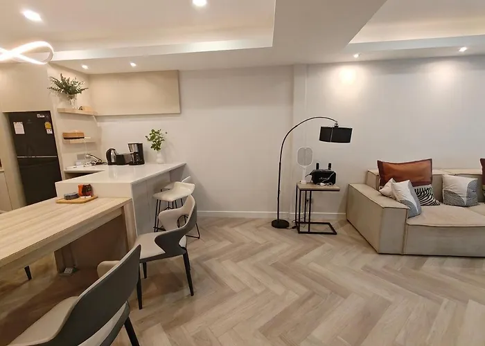 Ekkamai 5br Town House Private Onsen Vvbkk35 度假居