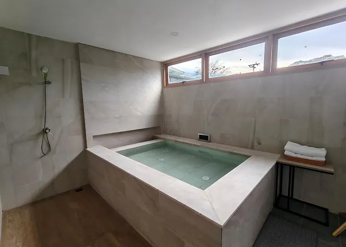 度假居 Ekkamai 5br Town House Private Onsen Vvbkk35 曼谷