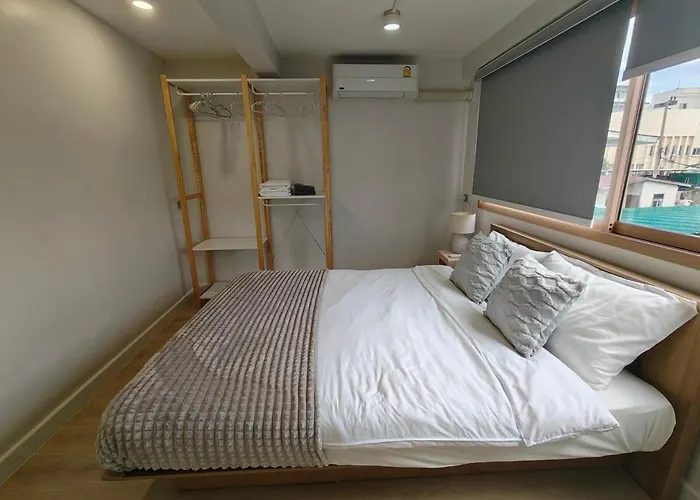 Ekkamai 5br Town House Private Onsen Vvbkk35 曼谷