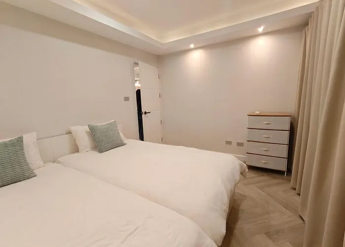Ekkamai 5br Town House Private Onsen Vvbkk35