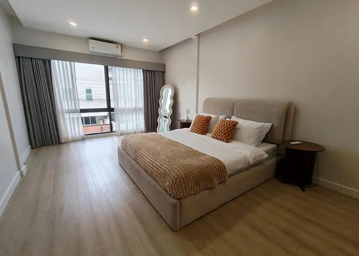 度假居 Ekkamai 5br Town House Private Onsen Vvbkk35 *